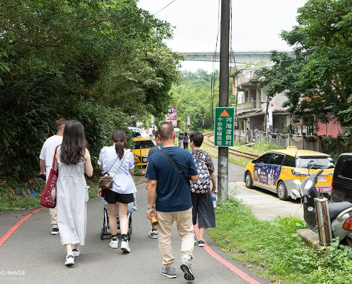 台北旅拍 十分車站與九份老街 隨車跟拍攝影